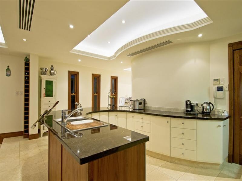 2/6 Sunset Boulevard, Surfers Paradise QLD 4217