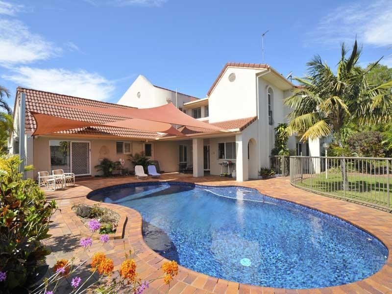 15 Marseille Court, Sorrento QLD 4217