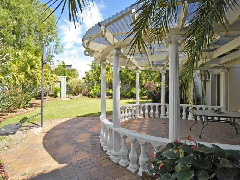 15 Marseille Court, Sorrento QLD 4217