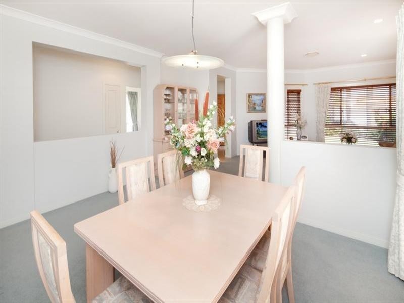 6 Massachusetts Court, Varsity Lakes QLD 4227