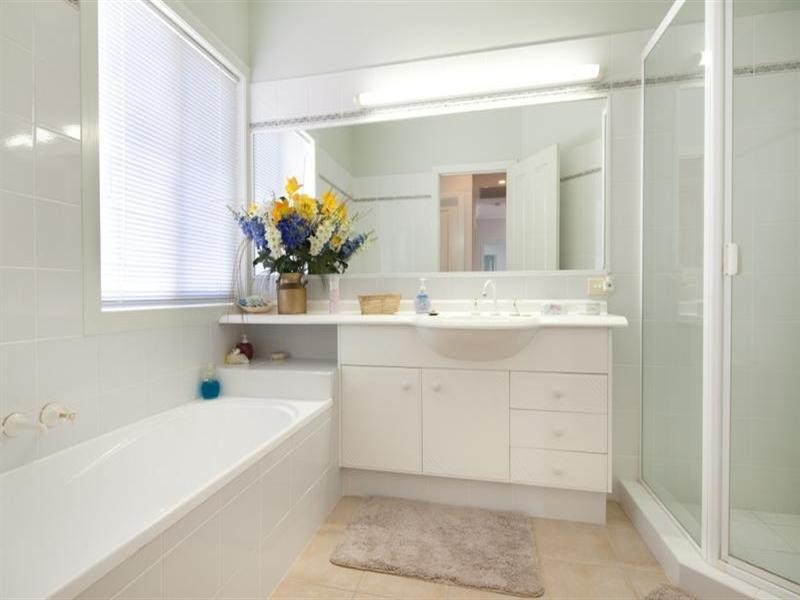 6 Massachusetts Court, Varsity Lakes QLD 4227