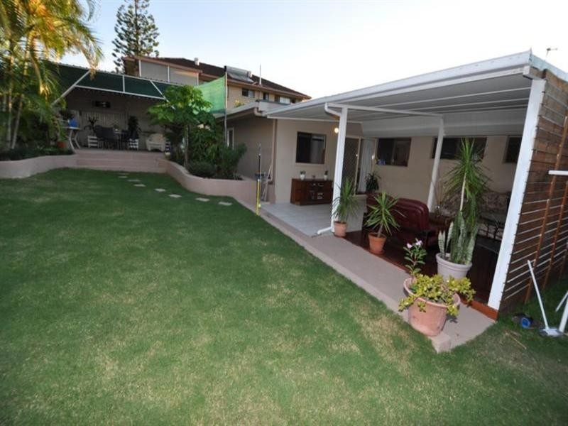 3 Nimrud Street, Southport QLD 4215