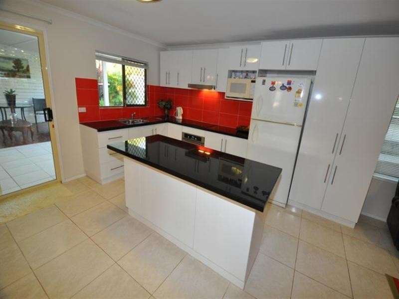 3 Nimrud Street, Southport QLD 4215