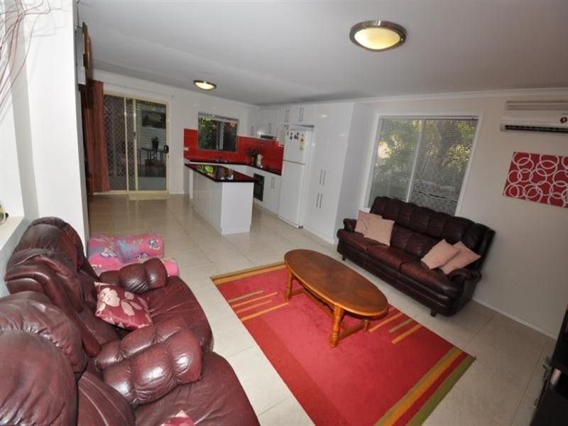 3 Nimrud Street, Southport QLD 4215