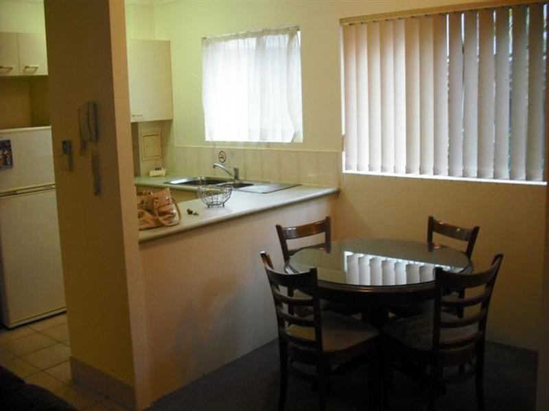 4 Surfers Riverside Apartments.  41 Peninsular Drive, Surfers Paradise QLD 4217