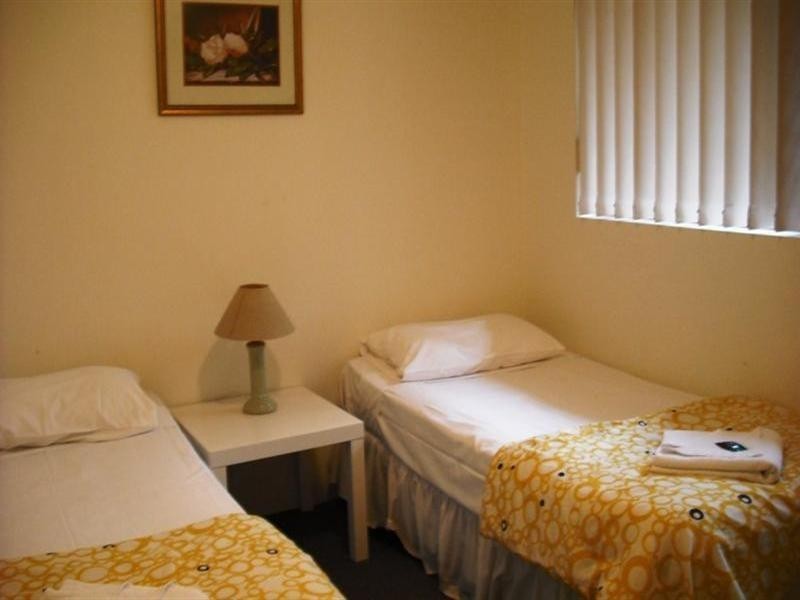 4 Surfers Riverside Apartments.  41 Peninsular Drive, Surfers Paradise QLD 4217