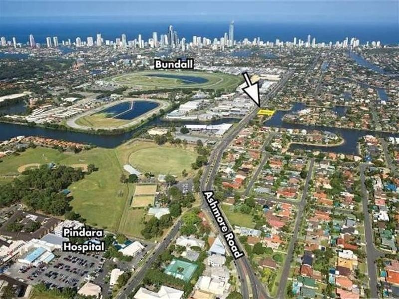 102 Ashmore Road, Bundall QLD 4217