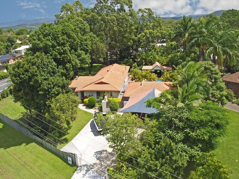 2 Oak Street, Nerang QLD 4211