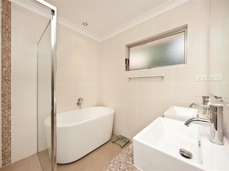 2 Oak Street, Nerang QLD 4211