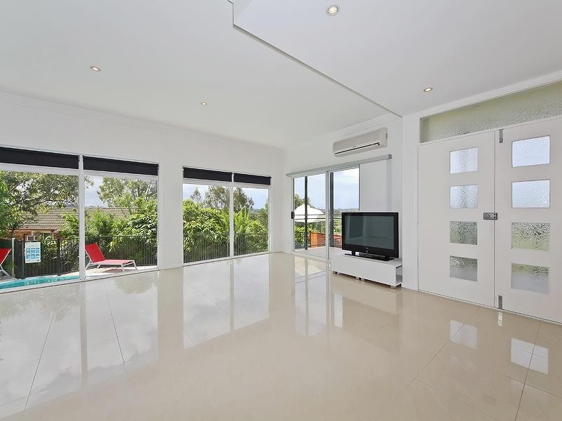 20 Tara Terrace, Carrara QLD 4211