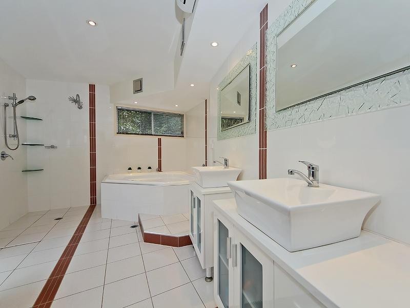 20 Tara Terrace, Carrara QLD 4211