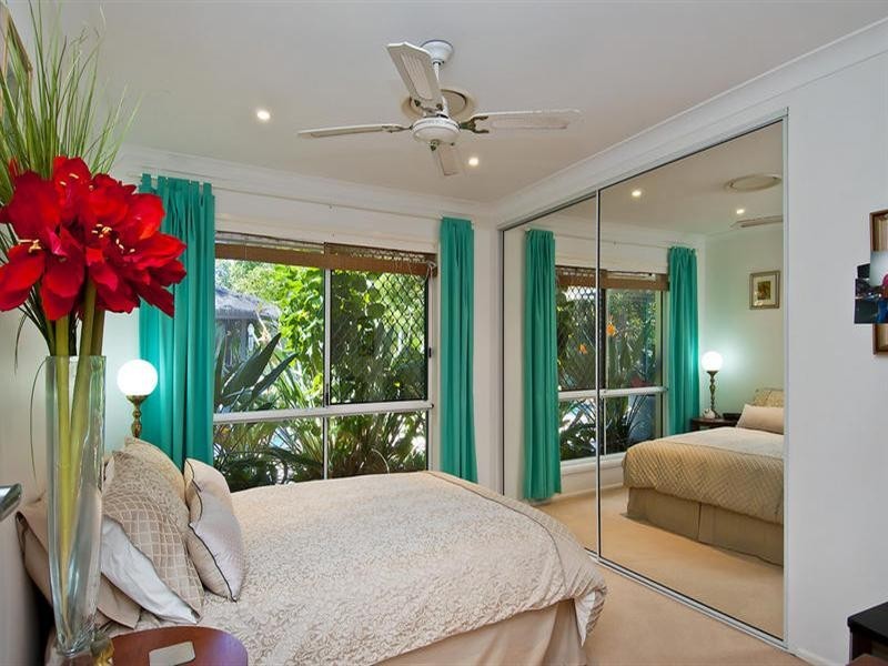 11 Pinaroo Crescent, Ashmore QLD 4214
