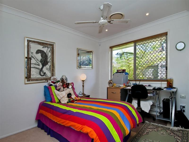 11 Pinaroo Crescent, Ashmore QLD 4214