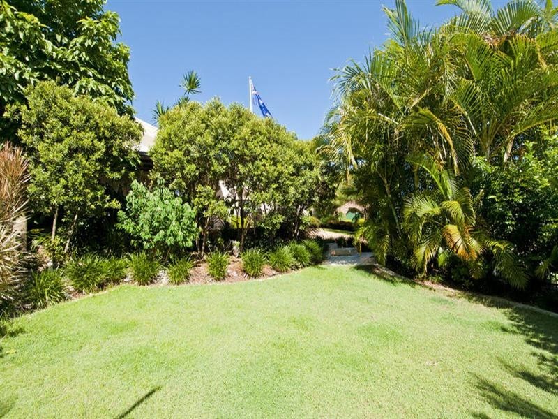 11 Pinaroo Crescent, Ashmore QLD 4214