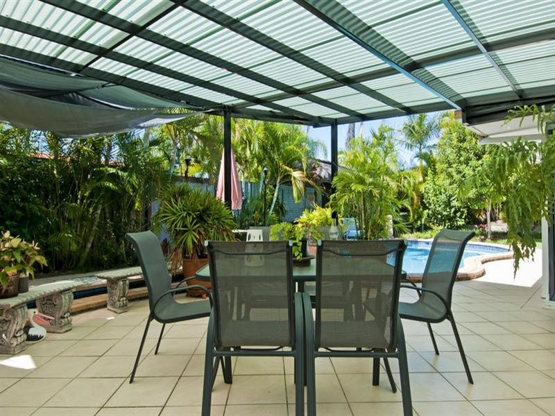 11 Pinaroo Crescent, Ashmore QLD 4214