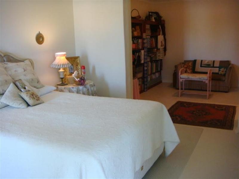 100 Salerno Street, Isle Of Capri QLD 4217