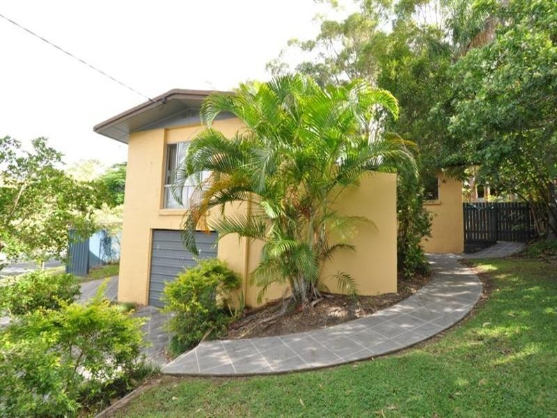 56 Kindra Avenue, Southport QLD 4215