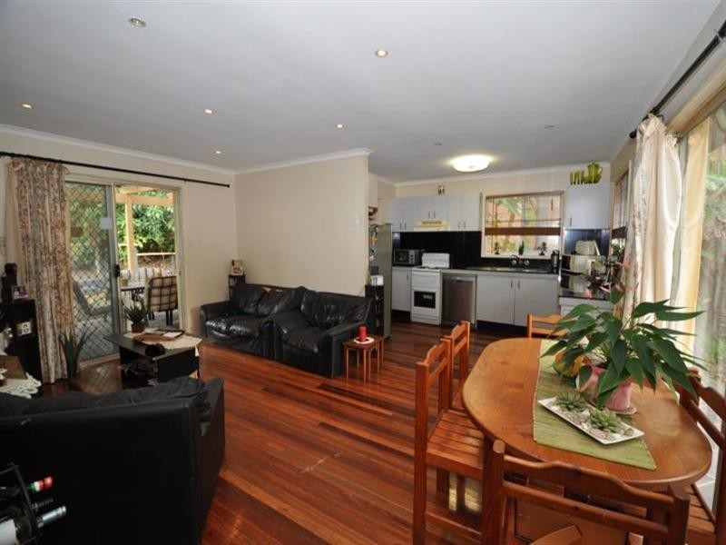 56 Kindra Avenue, Southport QLD 4215