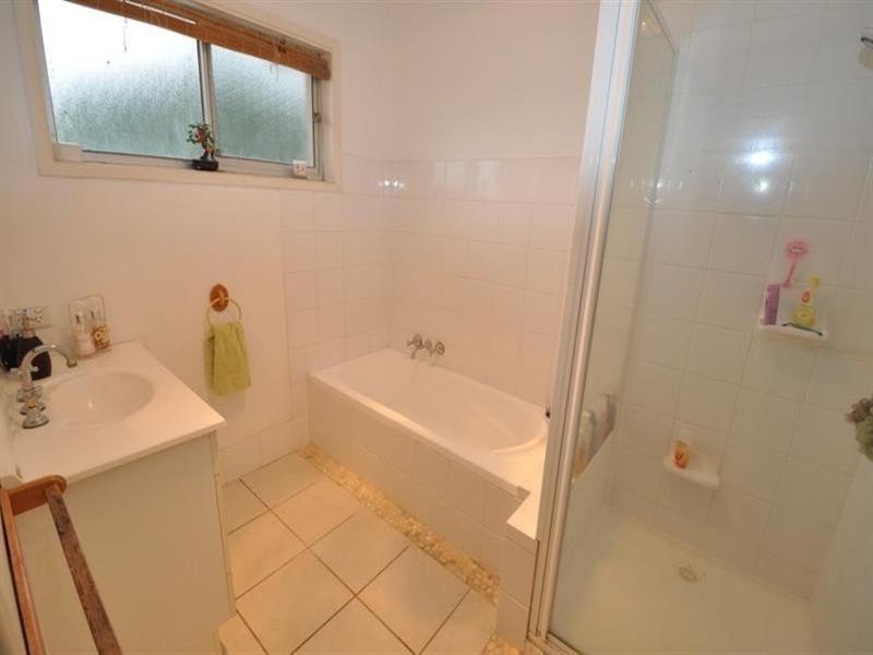 56 Kindra Avenue, Southport QLD 4215