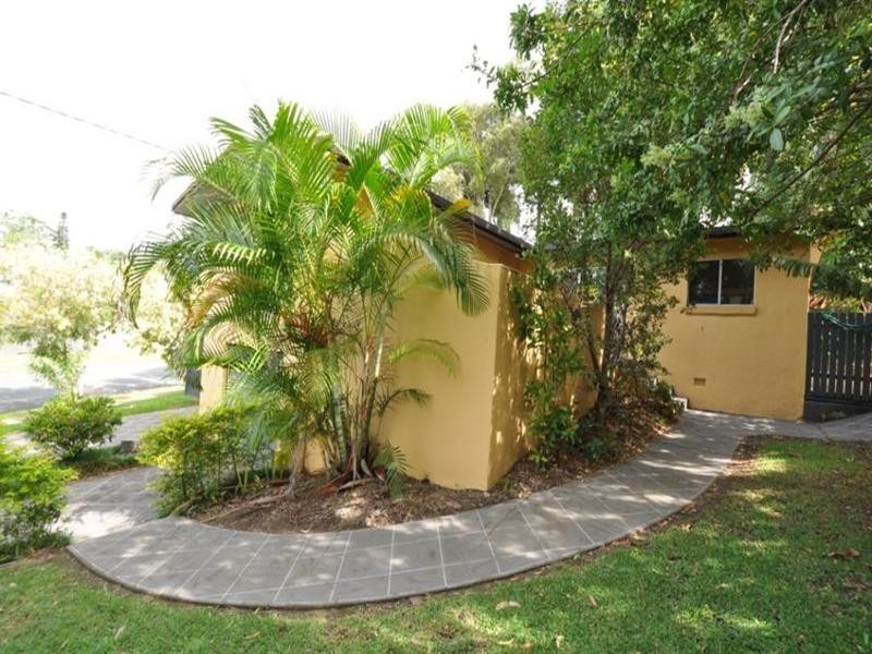 56 Kindra Avenue, Southport QLD 4215