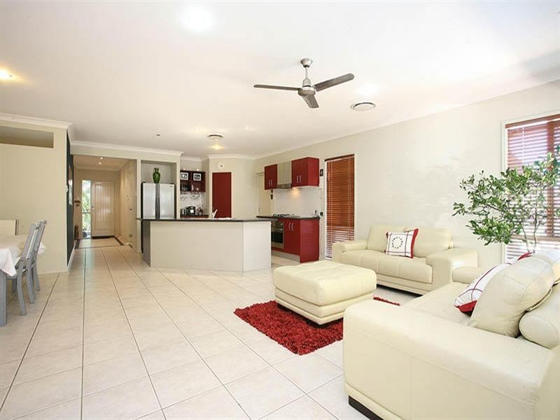 10 Whitewood Place, Molendinar QLD 4214