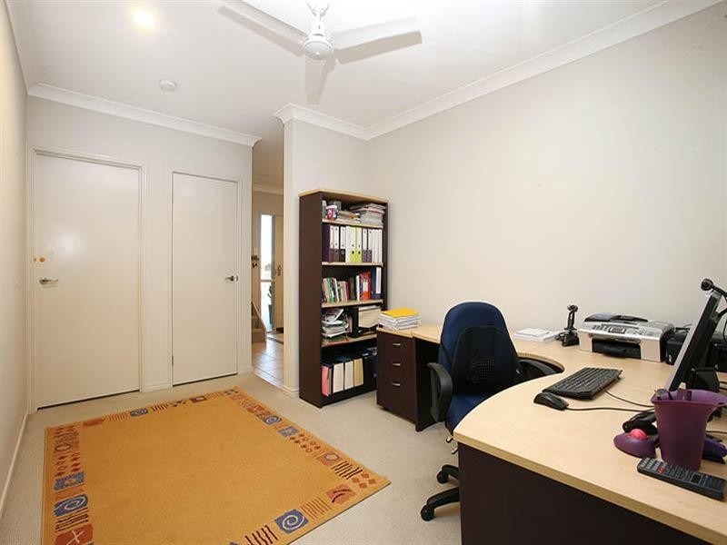 10 Whitewood Place, Molendinar QLD 4214