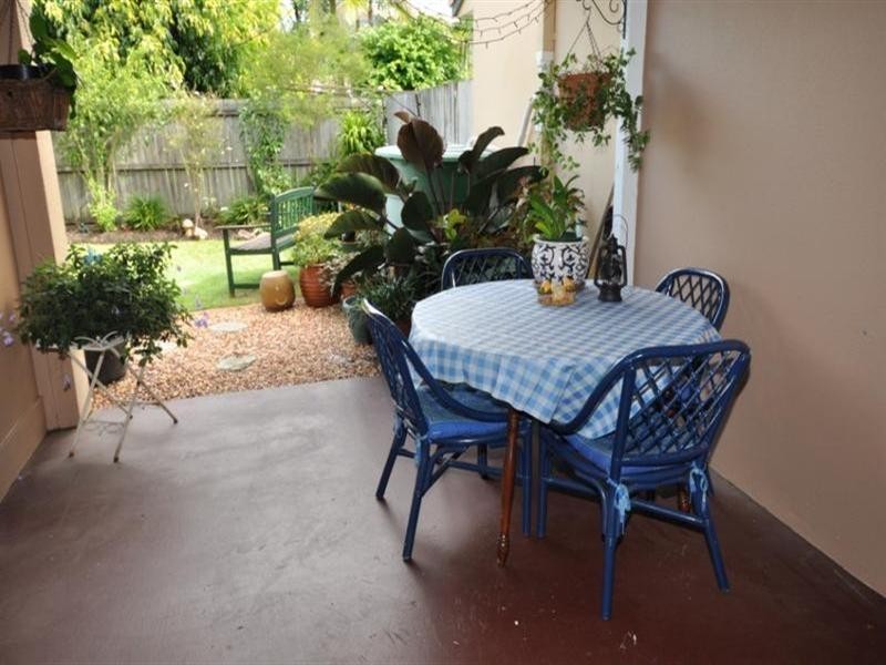 30 Surfers Palms Plaza.  50 St Kevins Avenue, Benowa QLD 4217