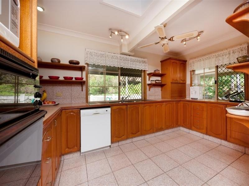 9 Paperbark Court, Parkwood QLD 4214