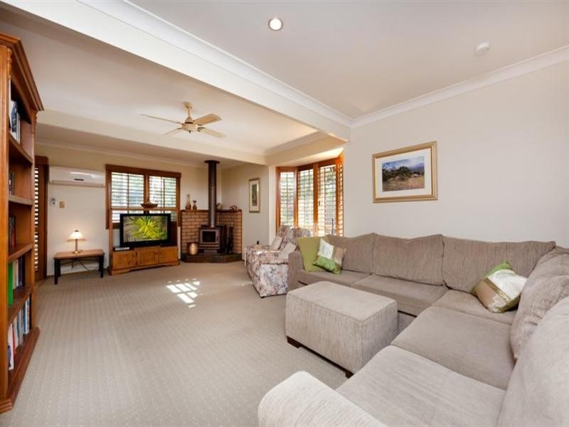 9 Paperbark Court, Parkwood QLD 4214