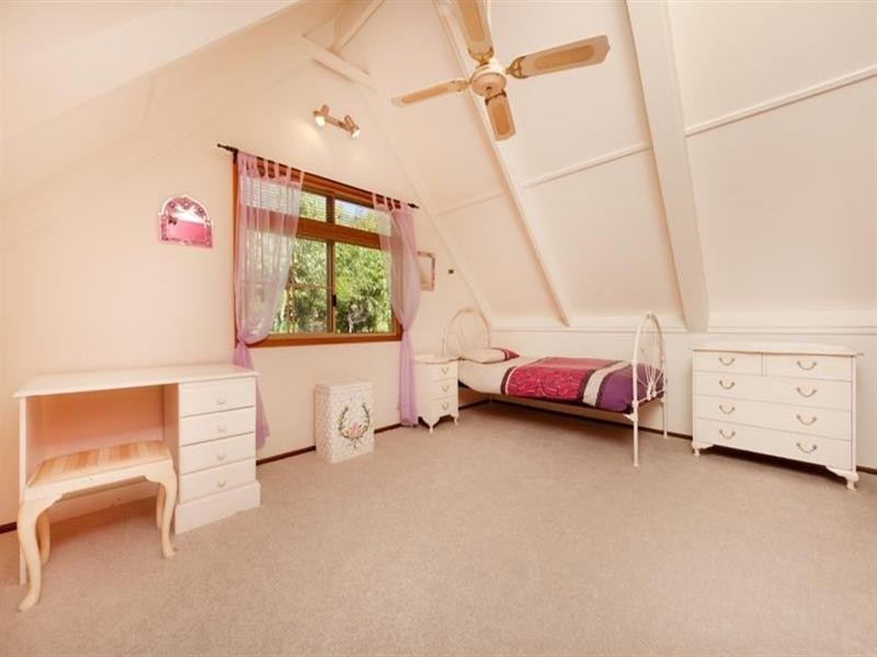 9 Paperbark Court, Parkwood QLD 4214