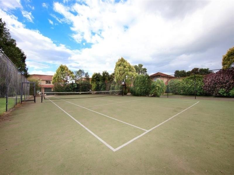 47 Tristan Place.  23 Tristan Court, Benowa QLD 4217