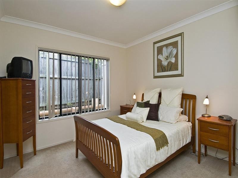 2 Gumview Place, Molendinar QLD 4214