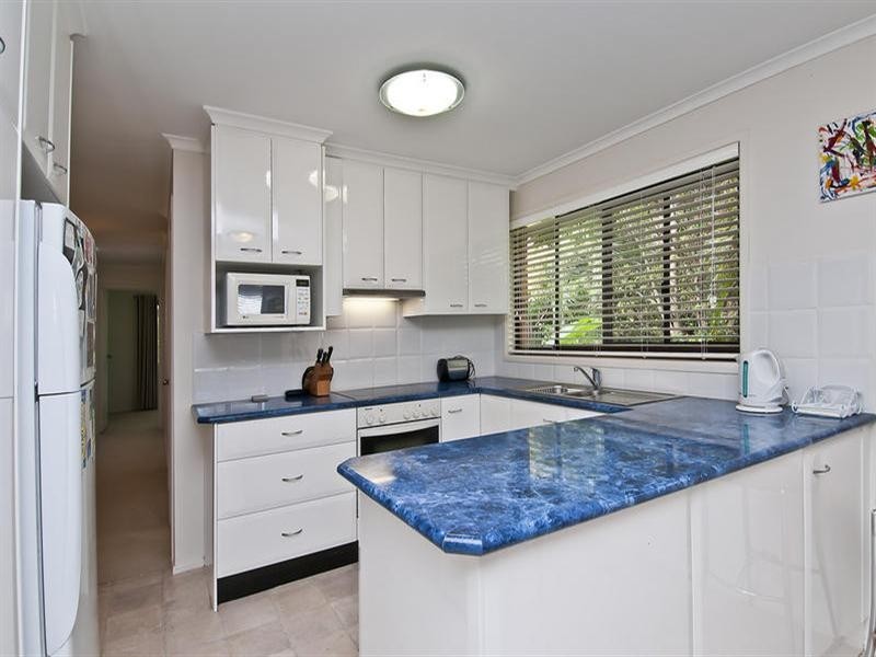 21 Hillview Parade, Ashmore QLD 4214