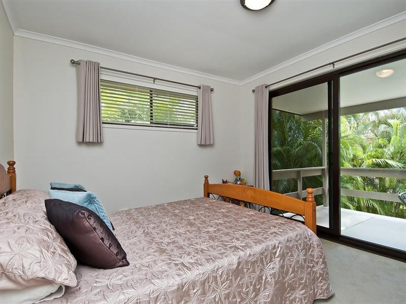 21 Hillview Parade, Ashmore QLD 4214