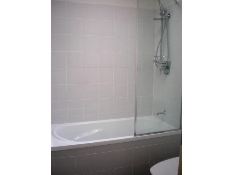 15 River Lily.  6 Tibbing Street, Nerang QLD 4211