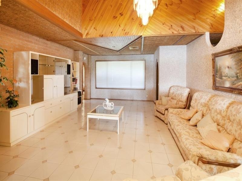 62 Waitomo Street, Broadbeach Waters QLD 4218