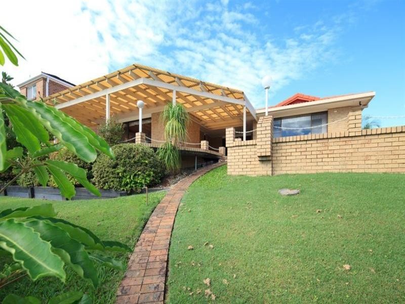 62 Waitomo Street, Broadbeach Waters QLD 4218