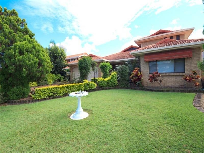 62 Waitomo Street, Broadbeach Waters QLD 4218