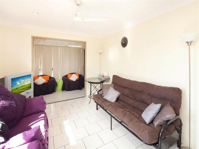 40 Lambros Drive, Benowa QLD 4217