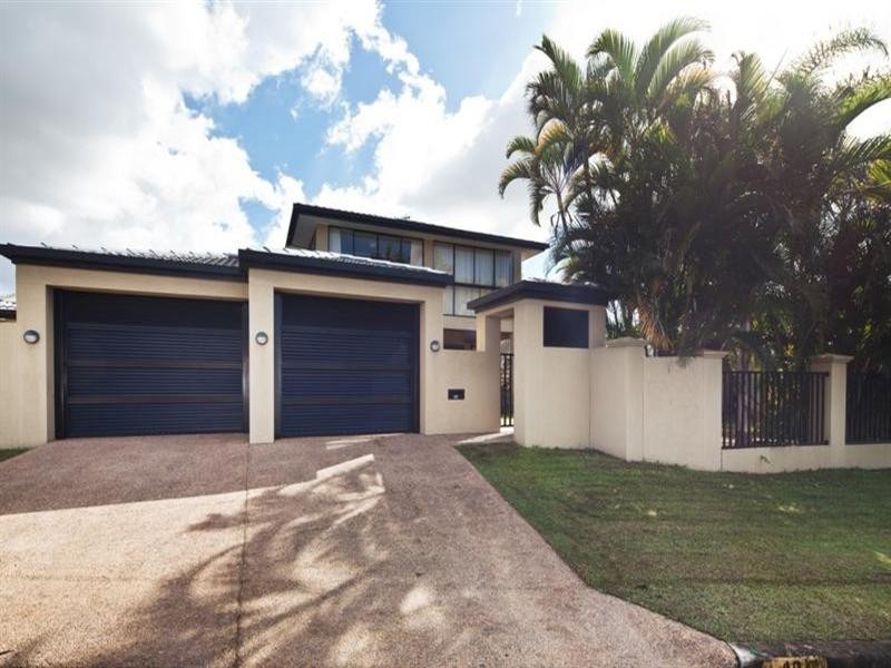 40 Lambros Drive, Benowa QLD 4217