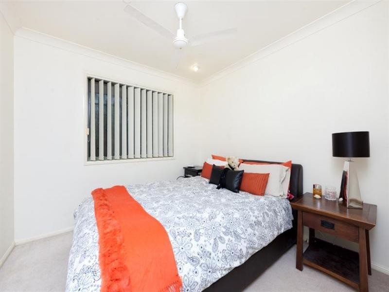 9 Bishops Landing.  18 Batchworth Road, Molendinar QLD 4214