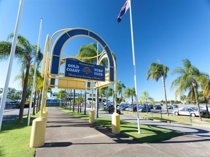 91 Crombie Avenue, Bundall QLD 4217