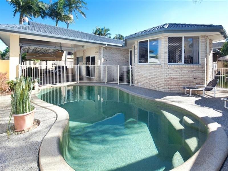 91 Crombie Avenue, Bundall QLD 4217