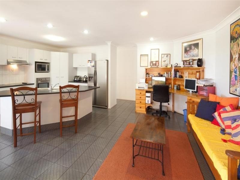 91 Crombie Avenue, Bundall QLD 4217