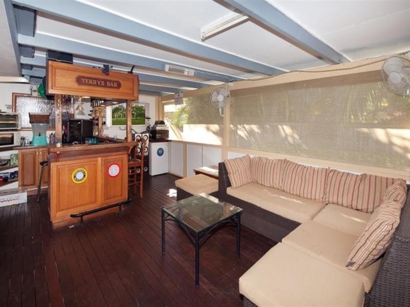 91 Crombie Avenue, Bundall QLD 4217