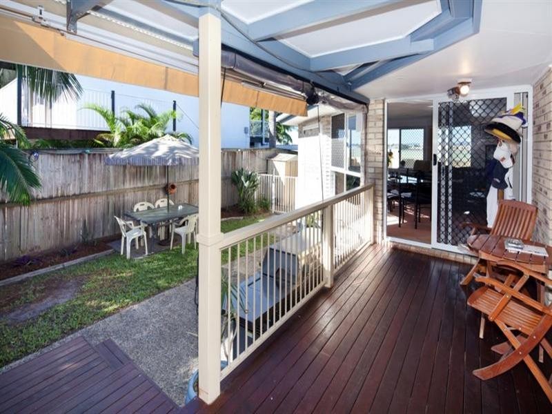 91 Crombie Avenue, Bundall QLD 4217