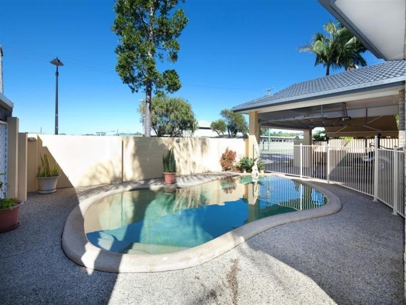 91 Crombie Avenue, Bundall QLD 4217