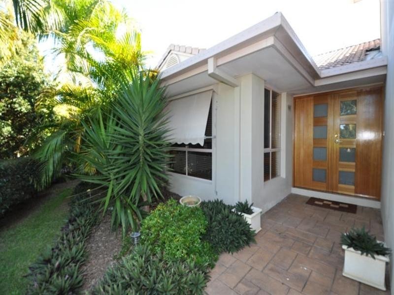 17 Cherry Hill Crescent, Parkwood QLD 4214