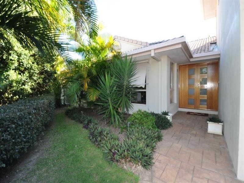 17 Cherry Hill Crescent, Parkwood QLD 4214