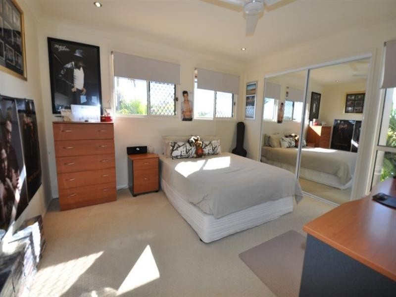 17 Cherry Hill Crescent, Parkwood QLD 4214